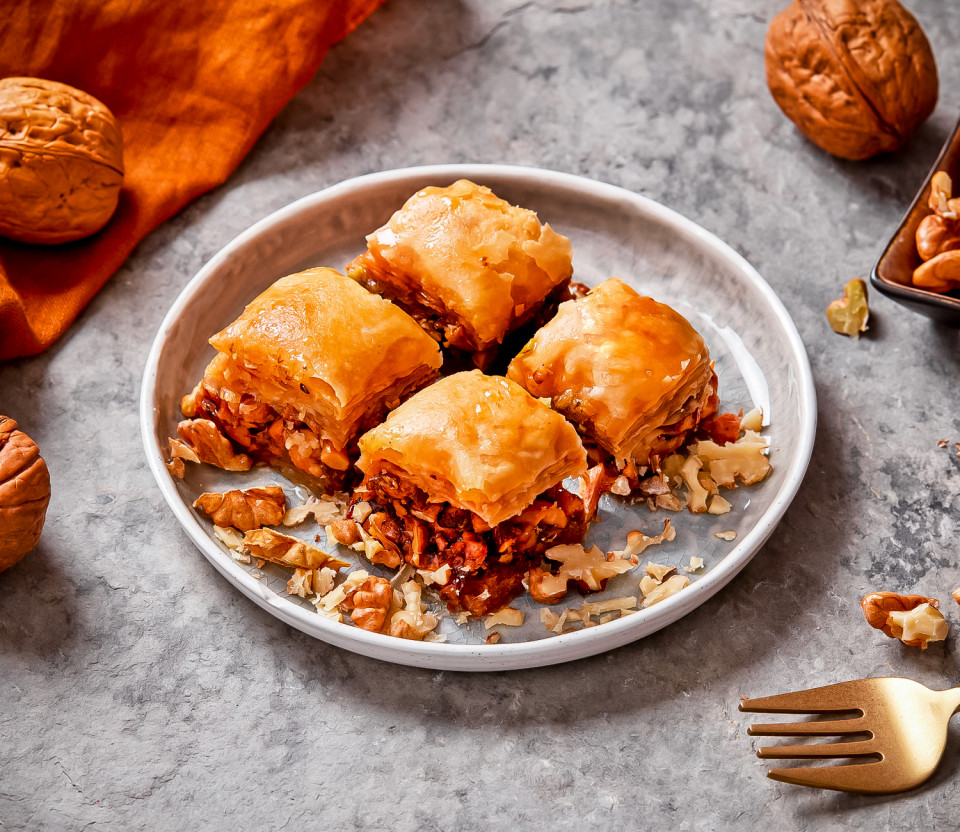 Walnut baklava